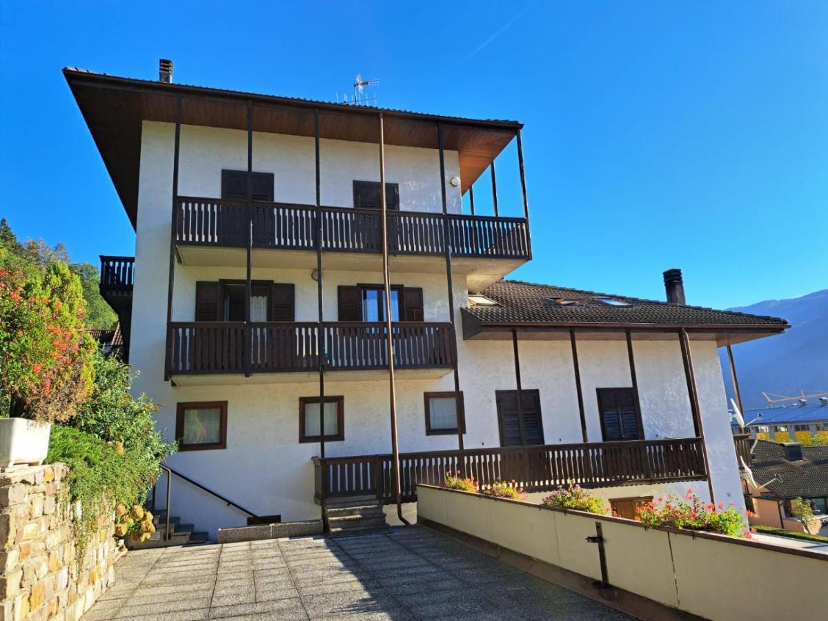 Ferienwohnung Casa Bianca Malè Exterior foto